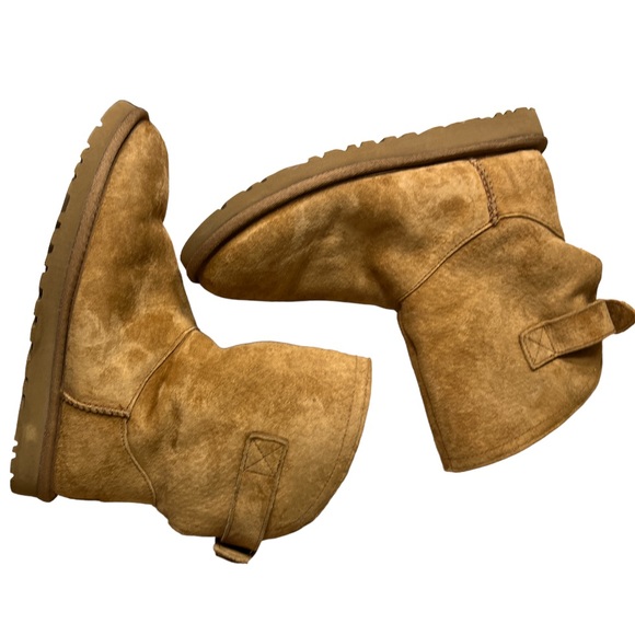 Ugg Australia Remora Bootie. Chestnut. Size 6 - Picture 4 of 7